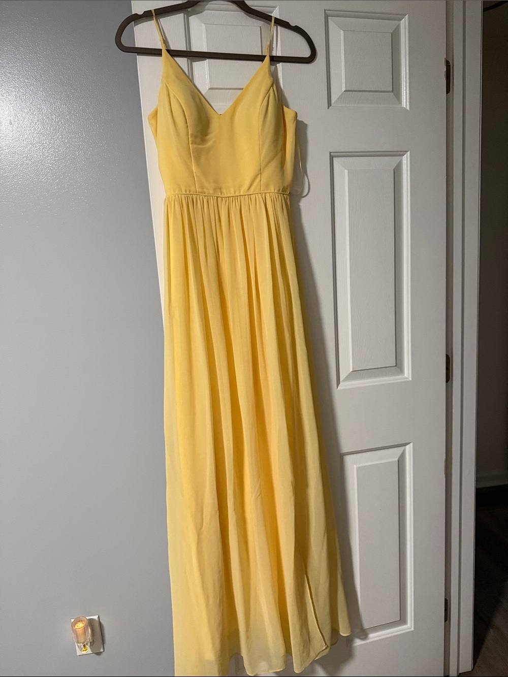 Windsor Yellow Spaghetti-Strap Prom Gown